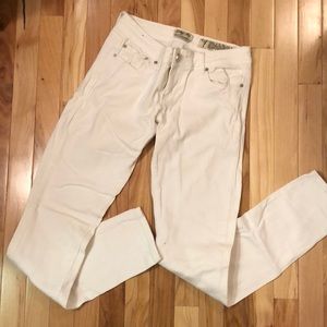 white skinny jeans super stretchy